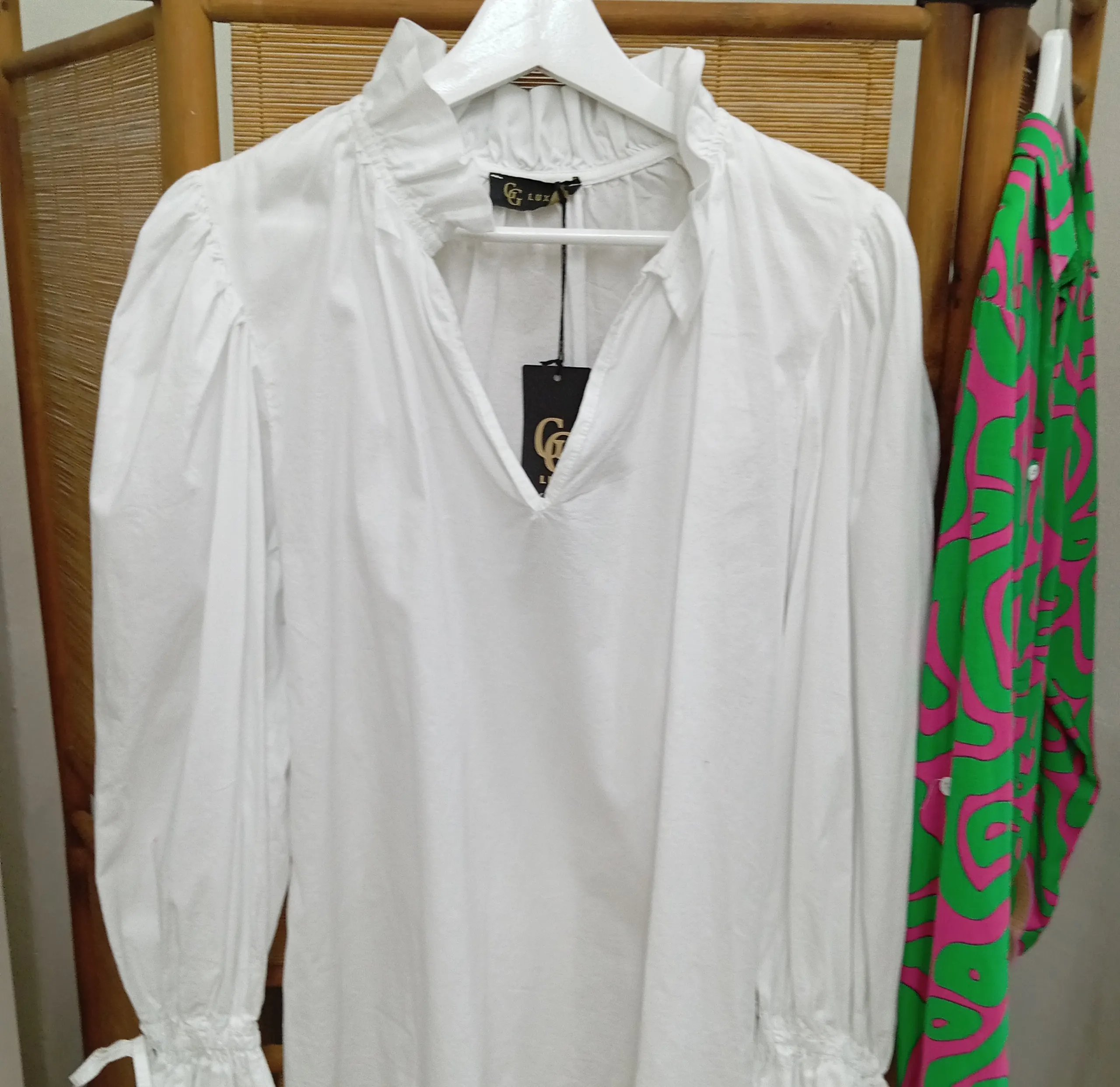 Imagen galería blusa blanca